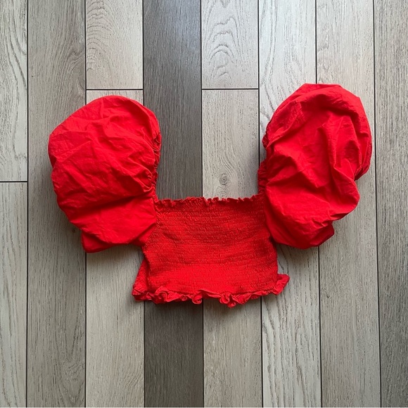 Zara Scarlet Smocked Top - Picture 1 of 6